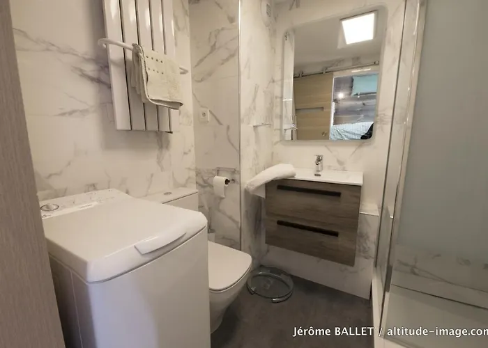 Nid Douillet De Apartment