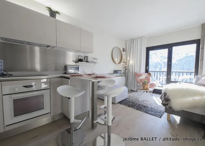 Nid Douillet De Apartment
